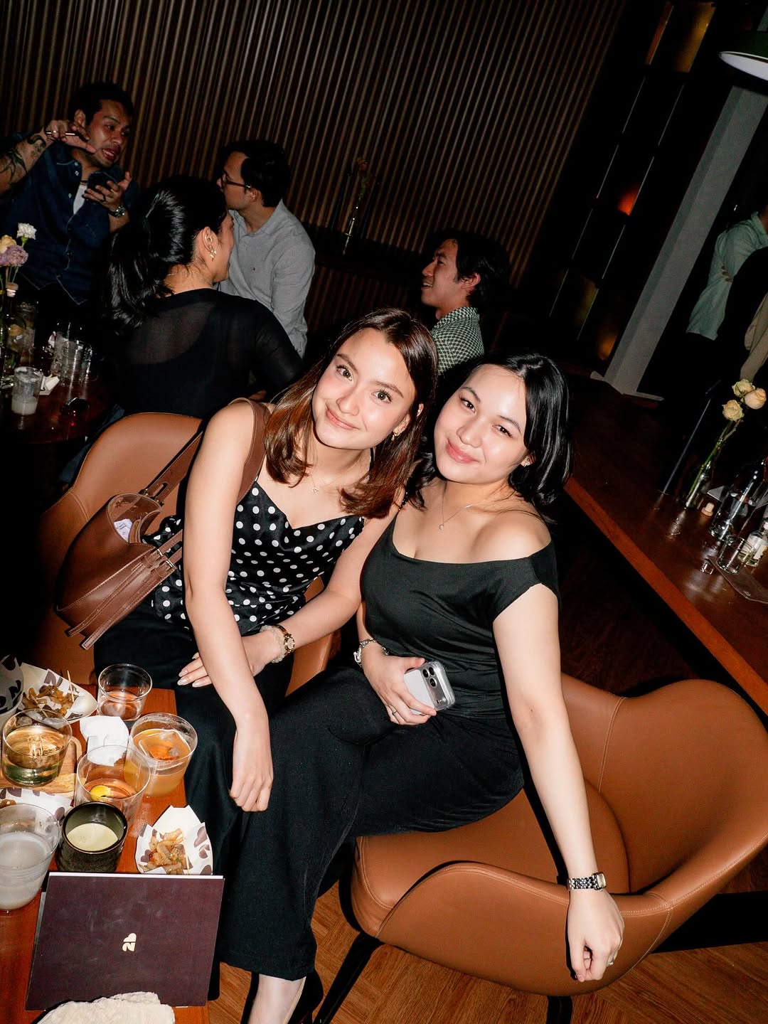 Opening night at 2b bar